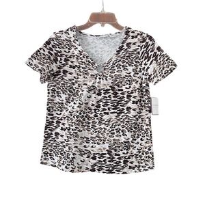 Sag Harbor Stretch  NWT $36 PS Woman’s Animal Print V Neck Short Sleeve Pullover